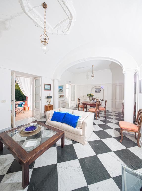 Capri Villa Bismarck Room photo
