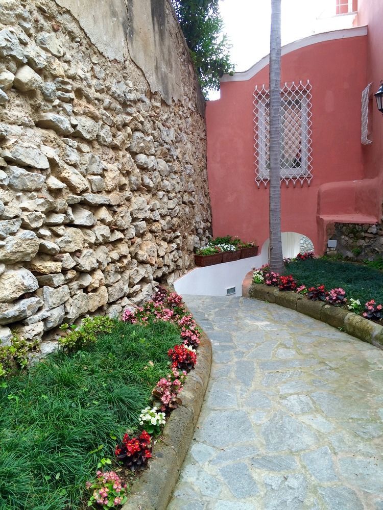Capri Villa Bismarck Exterior photo